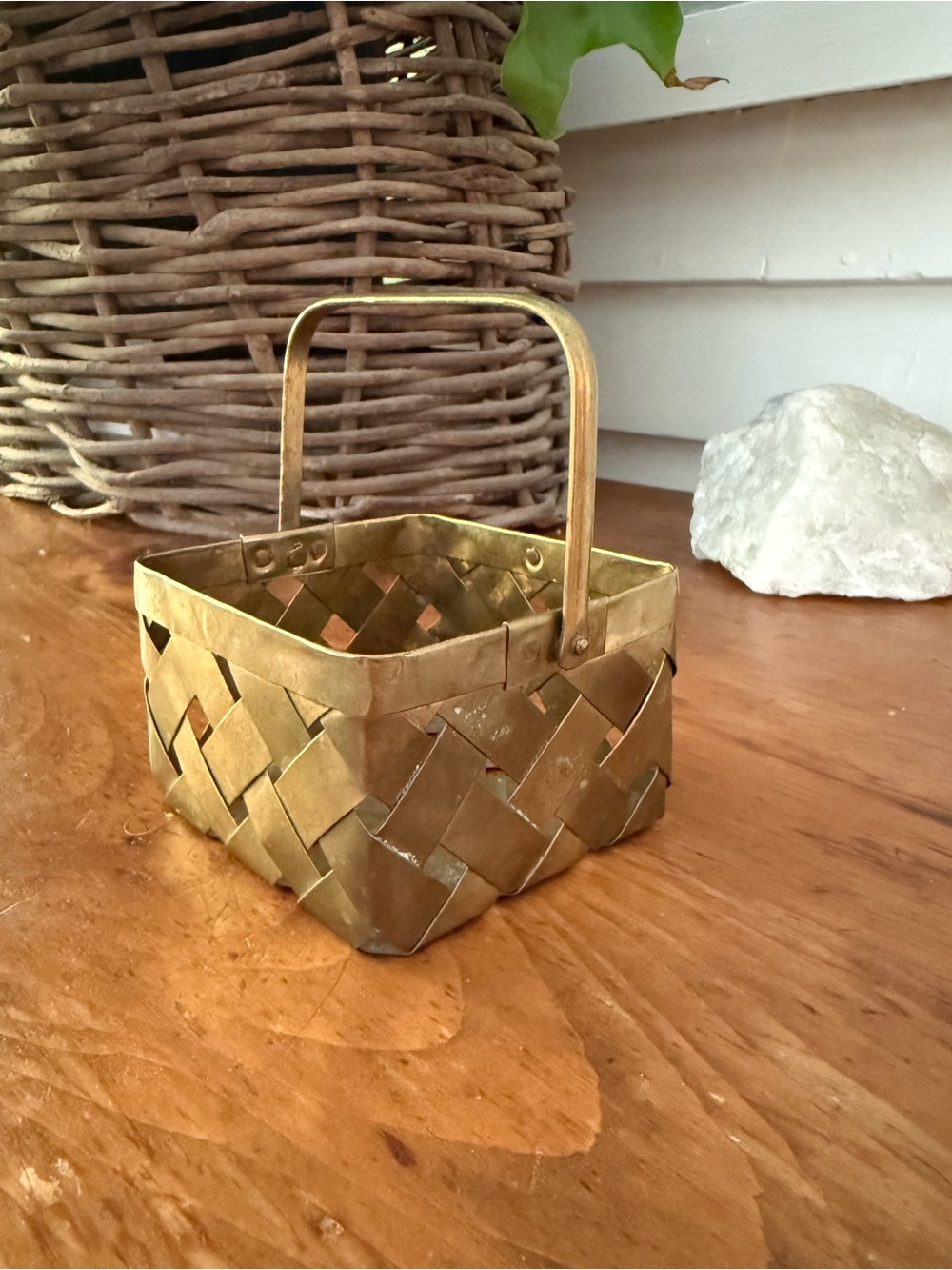 Vintage Woven Brass Basket with Handle Mini Decorative Basket Trinket Holder